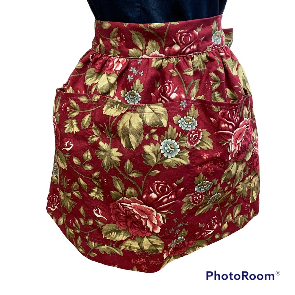 Apron Womens Waist Apron Ties in Back Floral 3 Pockets Lined Cotton Polyester